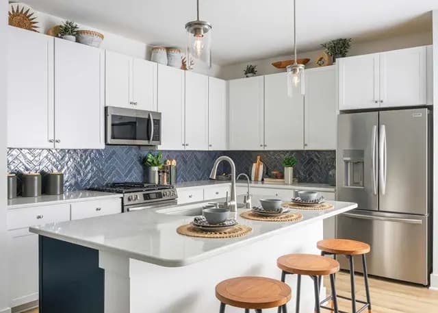 hero-image-3
