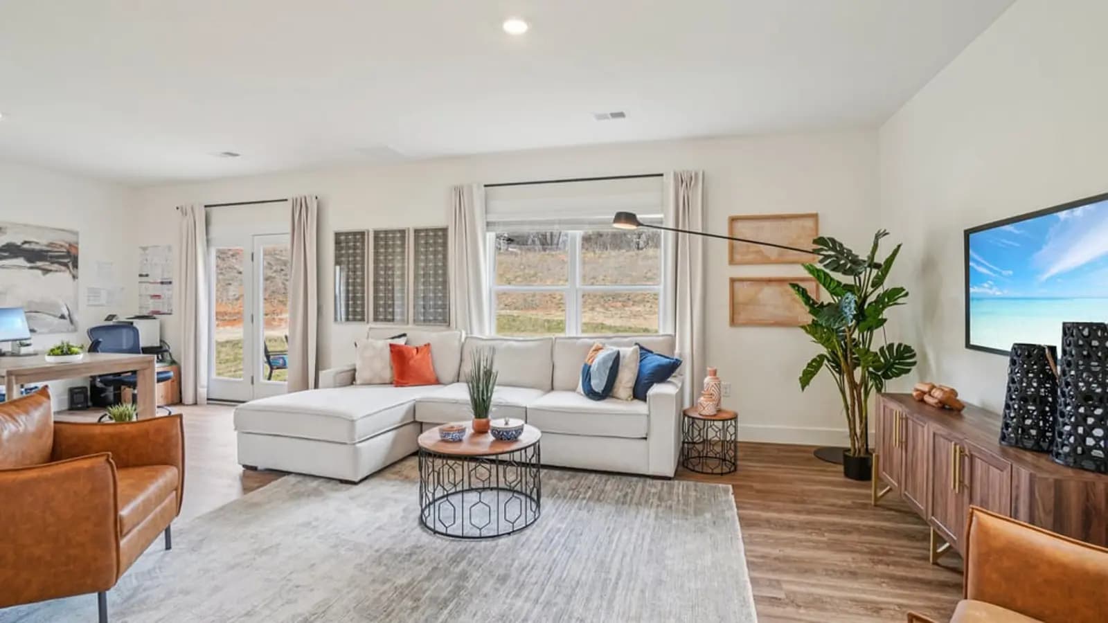hero-image-3