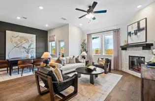 images-Churchill - Fields 40'