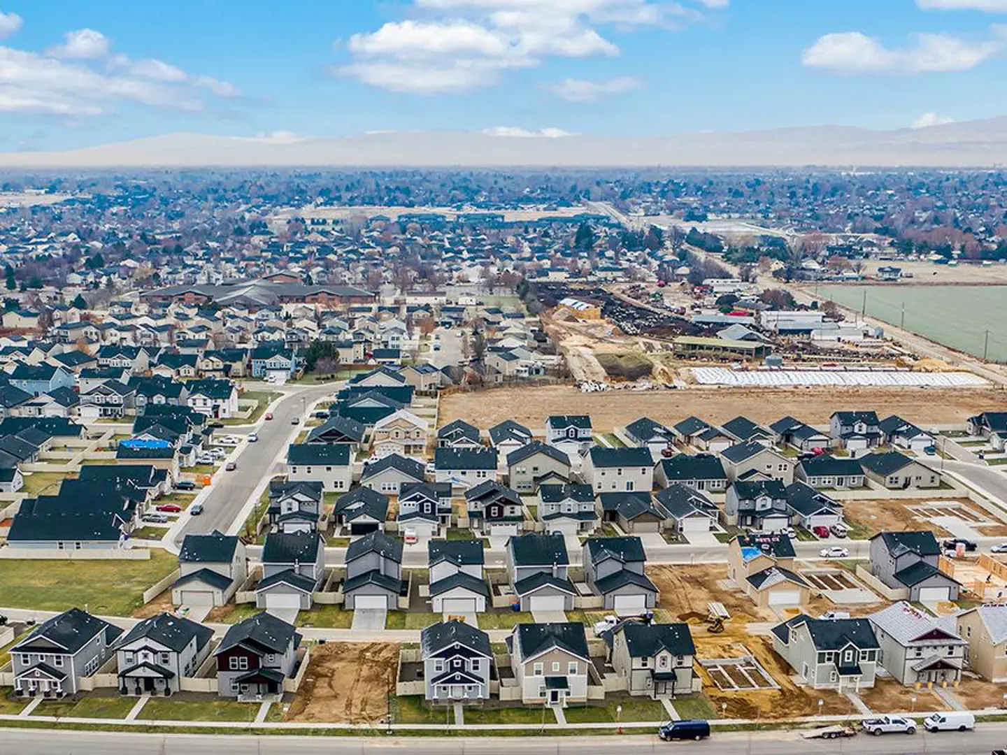 Southern Ridge Construction Southern Ridge by Hubble Homes in Meridian ID | Livabl